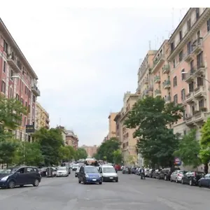 Alojamento de Acomodação e Pequeno-almoço Taranto, Roma